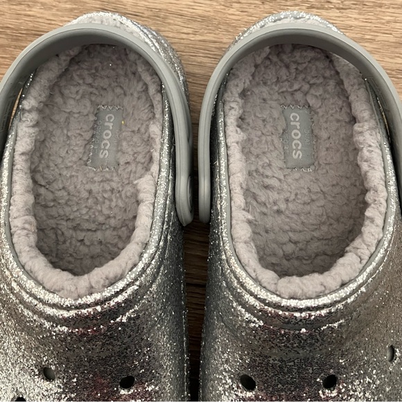 NEW CROCS Girls Youth 3 Lined Crocs.  Silver Glitter. - Picture 4 of 8